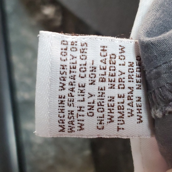 LIZ LANGE- Maternity Gray Cargo Capri's Size Large - Picture 12 of 12